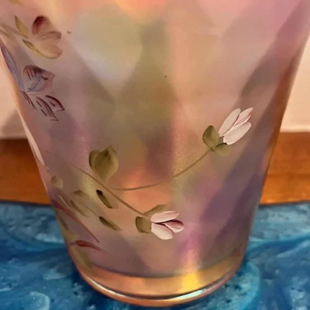 Shelley Fenton 1997 Family Signature Series Field Flowers Iridescent Vase